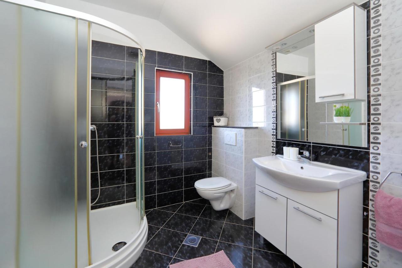 Bane Dvori Apartamento Bibinje Exterior foto