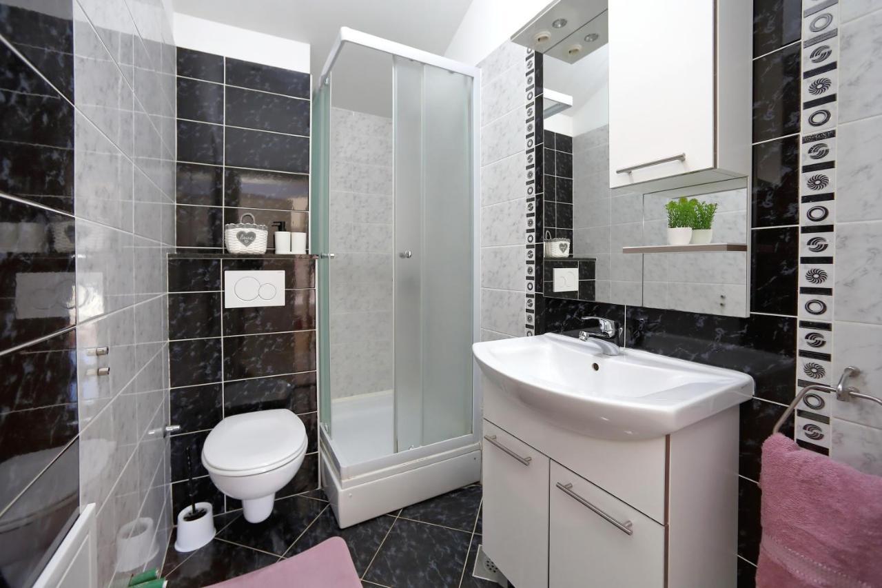 Bane Dvori Apartamento Bibinje Exterior foto