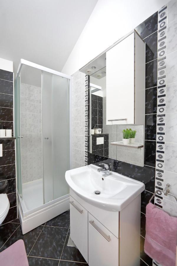Bane Dvori Apartamento Bibinje Exterior foto