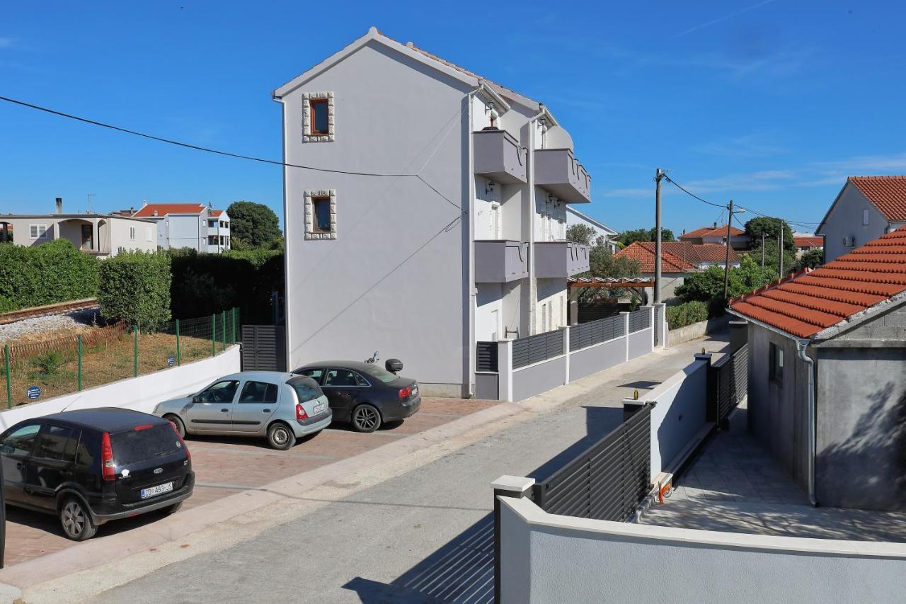 Bane Dvori Apartamento Bibinje Exterior foto
